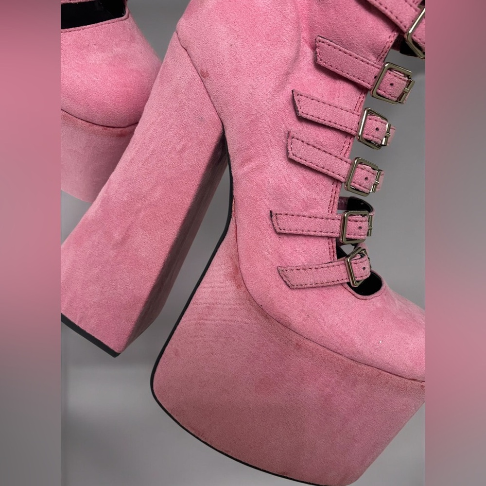 Current Mood “Transaction” Dusty Pink Platform Boots 💕 - Picture 4 of 16